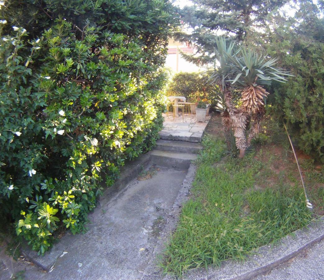 Salona Suite Bagian luar foto